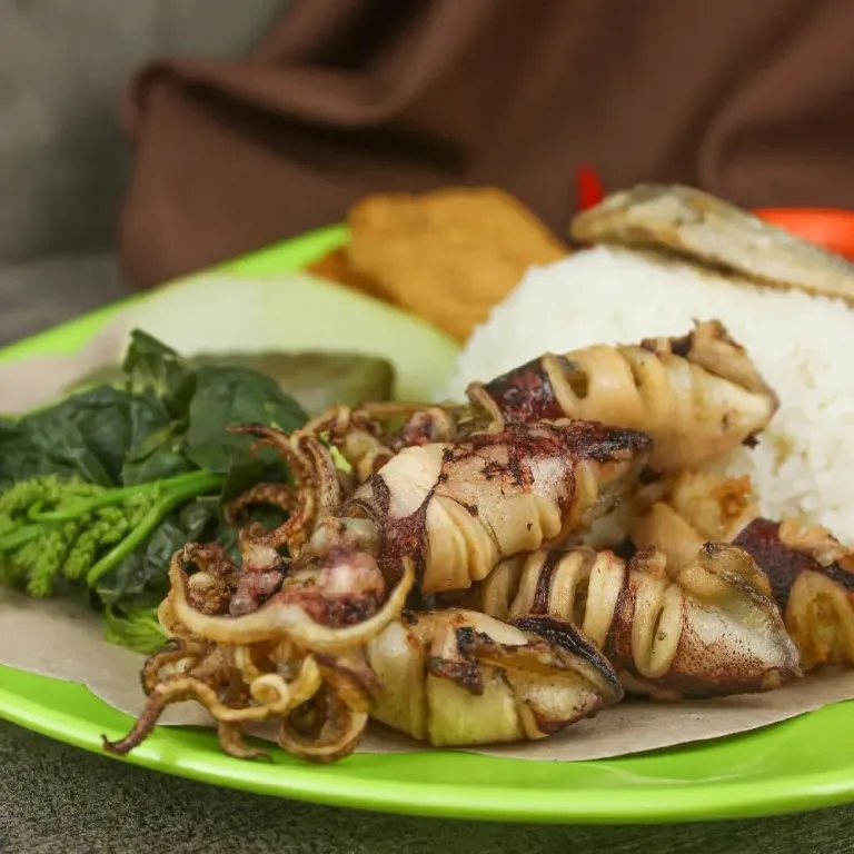 Nasi Tempong Di baliInstagram Ayam Tempong Ibu Sri