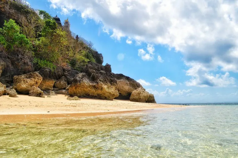 Pantai Pura Geger - Wisata Nusa Dua