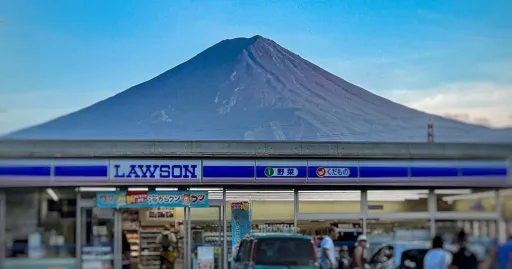 image for article Layar Penghalang Pemandangan Gunung Fuji Kini Sudah Diturunkan