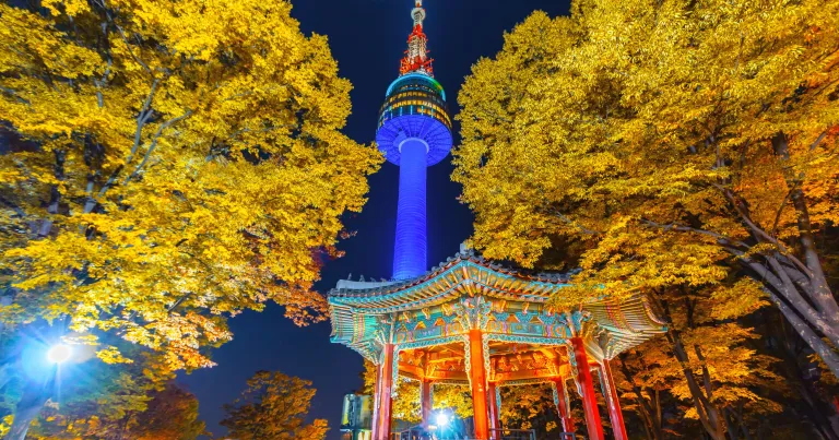 Wisata musim gugur Seoul Namsan Tower