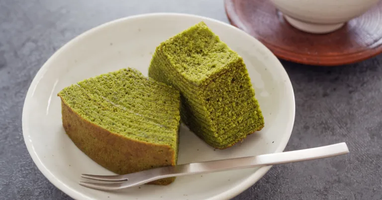 Oleh oleh khas Jepang - Green Tea Baumkuchen