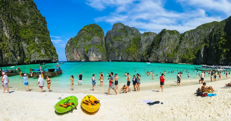 13 Wisata Phuket Thailand Untuk Liburan Keluarga Seru dan Berkesan