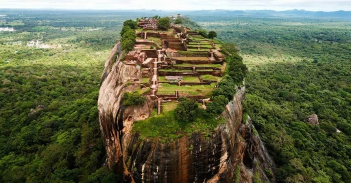 image for article Wisata Sri Lanka Dibuka Untuk Turis Yang Sudah Divaksinasi, Syarat Dipermudah!