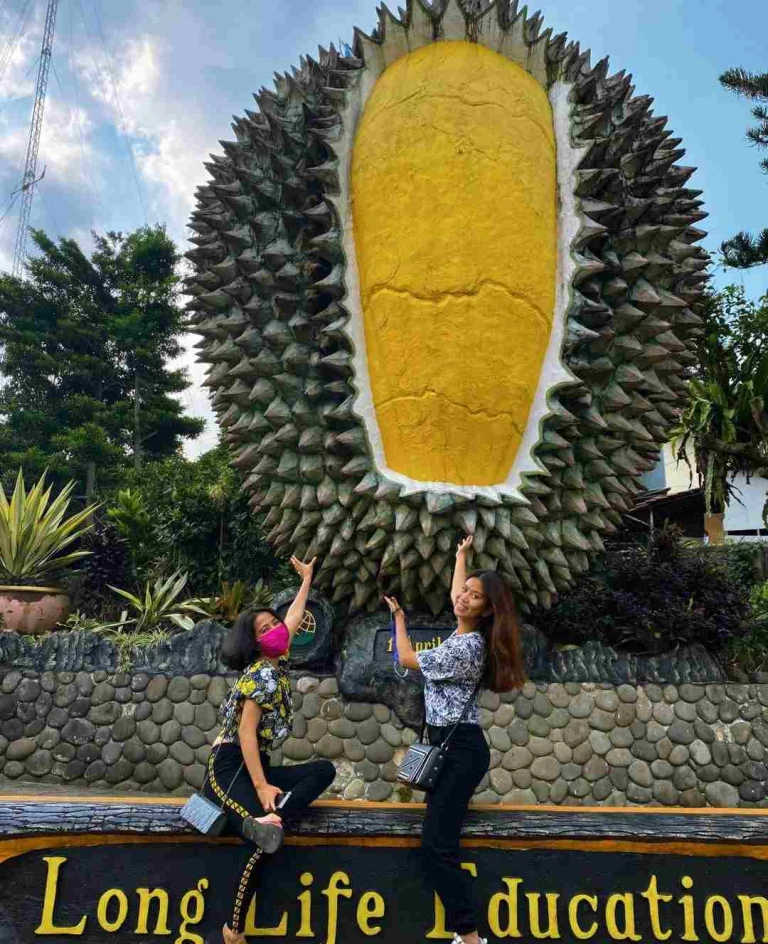 wisata durian di indonesia