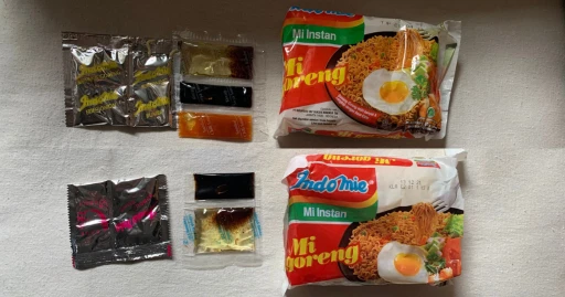 image for article Viral Perbedaan Bumbu Indomie Goreng di Pulau Jawa dan Luar Jawa