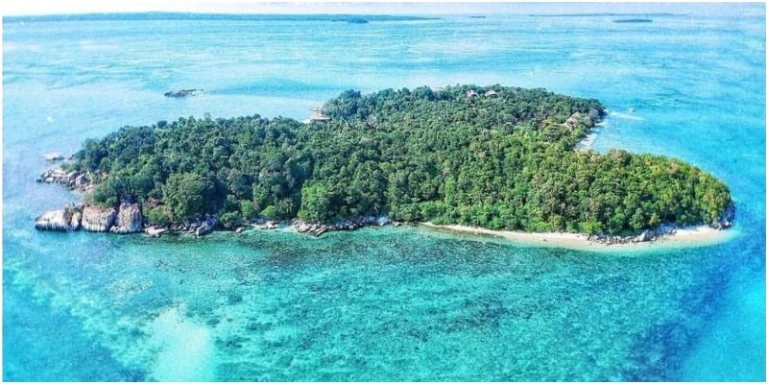 Pulau Cempedak pribadi di indonesia