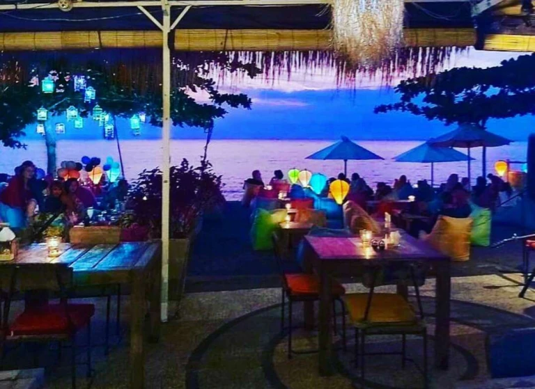 La Chill Bar Restaurant Lombok | kafe di lombok