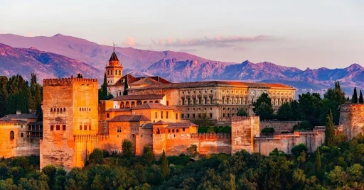 image for article Pas Untuk Traveler Yang Sudah Divaksin, 14 Alasan Mengapa Spanyol Harus Menjadi Destinasi Utama Liburan Kamu Berikutnya!