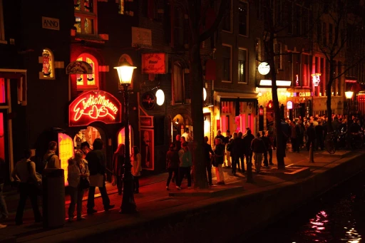 image for article Red Light District Amsterdam Dilarang Dikunjungi Rombongan Turis