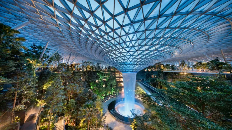 Fasilitas Gratis di Bandara Changi Singapura - Jewel Changi Airport