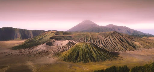 image for article Kendaraan Bermotor Dilarang Masuk Gunung Bromo Selama Satu Bulan