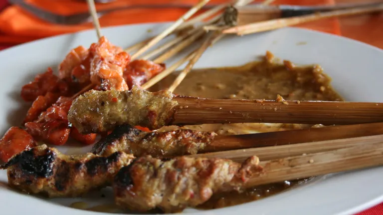 Gambar sate lilit