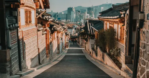 image for article 10 Tips Aman Solo Traveling ke Korea Selatan Yang Wajib Kamu Tahu