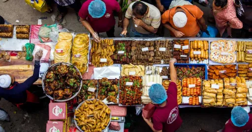 image for article 12 Tempat Makan Di Bukit Bintang Malaysia Yang Tak Boleh Dilewatkan