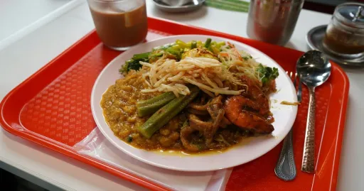 image for article 10 Tempat Makan Nasi Kandar Populer Di Penang Yang Luar Biasa