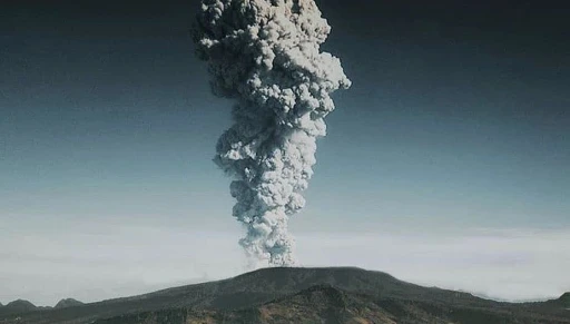 image for article Masih Berpotensi Erupsi, Kawasan Wisata Tangkuban Perahu Ditutup Sementara