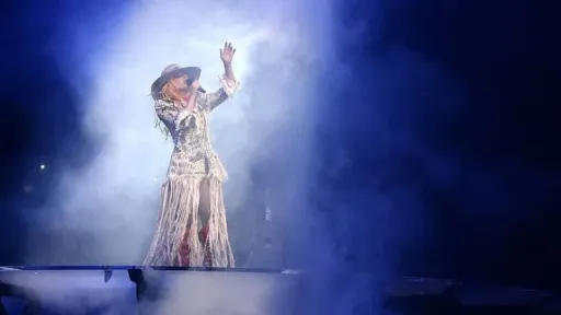 image for article Nonton Konser Lady Gaga di Singapura? Ini Itinerary Lengkap Biar Liburanmu Lebih Maksimal