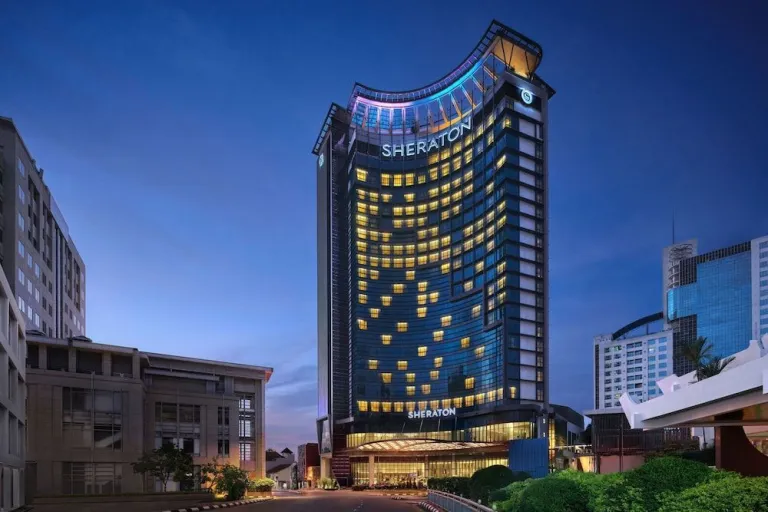Hotel terbaik di kuching