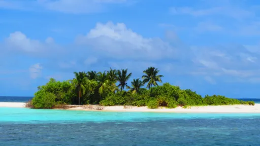 image for article 6 Pulau Cantik di Banten: Liburan Singkat Dekat Jakarta, Serasa di Bali
