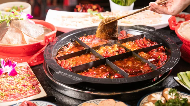 Tempat Makan Halal Chongqing, China - Yilan Halal Hot Pot