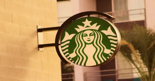 image for article 11 Starbucks di Jepang Dengan Desain Unik Dan Kisah Menarik