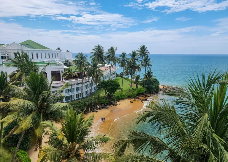 Wisata Kolombo, Sri Lanka - Mount Lavinia Beach