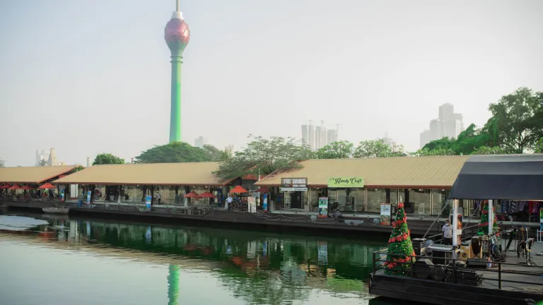 Wisata Kolombo, Sri Lanka - Pettah Floating Market