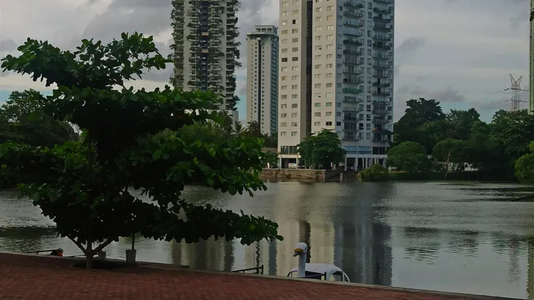 Wisata Kolombo, Sri Lanka - Diyatha Uyana