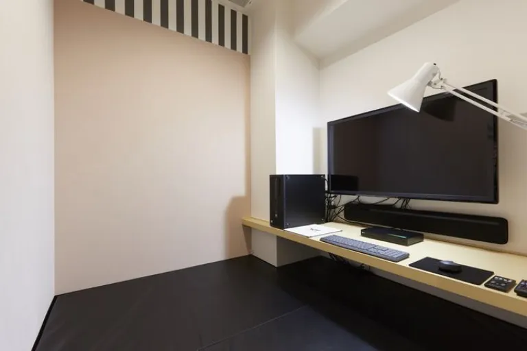 Tidur Di internet cafe di Jepang