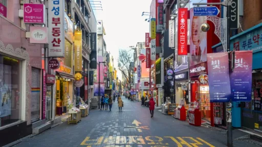 image for article Jelajahi Hongdae Seoul: Destinasi Wajib Anak Muda Korea