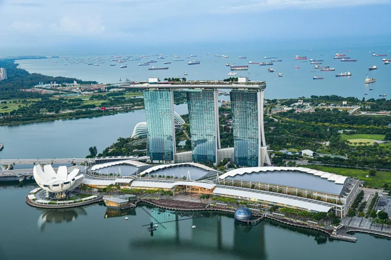 Tempat Piknik Singapura - The Lawn @ Marina Bay