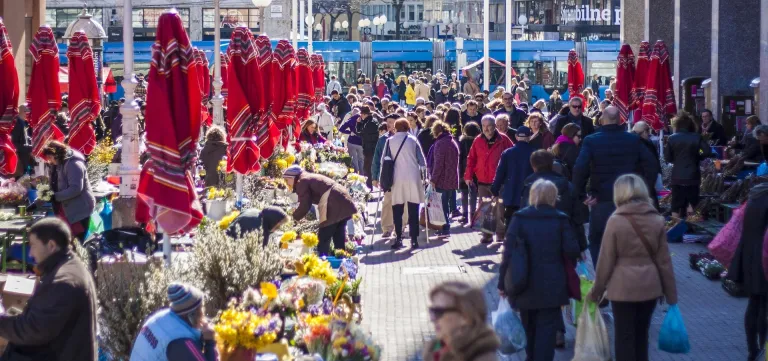 Wisata Zagreb Kroasia - Dolac Market