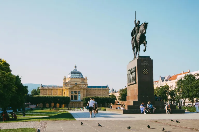 Wisata Zagreb Kroasia - King Tomislav Square