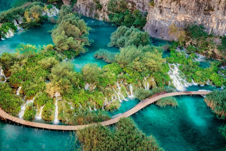Wisata Zagreb Kroasia - Plitvice Lakes National Park