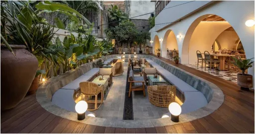 image for article Restoran Terbaik di Canggu Untuk Makan Malam Romantis