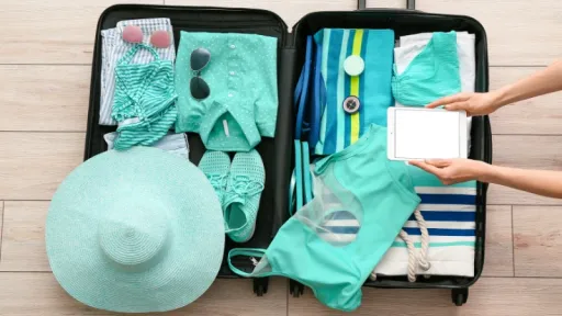 image for article 10 Travel Kit Praktis: Wajib Punya Biar Liburanmu Lebih Nyaman