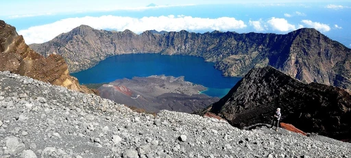 image for article Jalur Pendakian Gunung Rinjani Dibuka April 2019, Aturan Diperketat