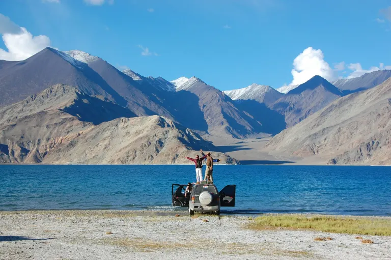 Wisata Ladakh, India - Pangong Lake