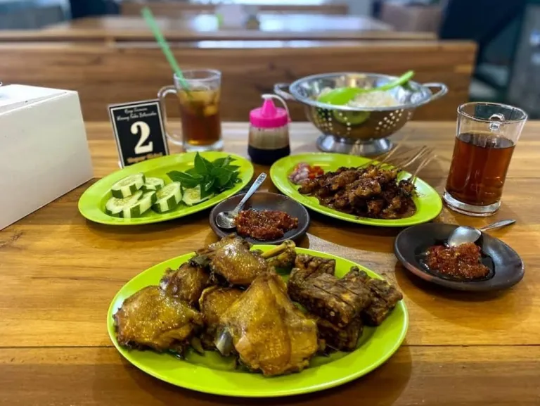 Kuliner Legendaris Purwokerto - Warung Koboi Baturaden