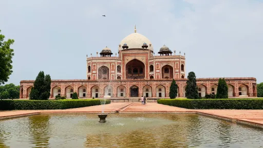 image for article 12 Destinasi Wisata di New Delhi, Ibu Kota India Yang Kaya Akan Budaya dan Sejarah