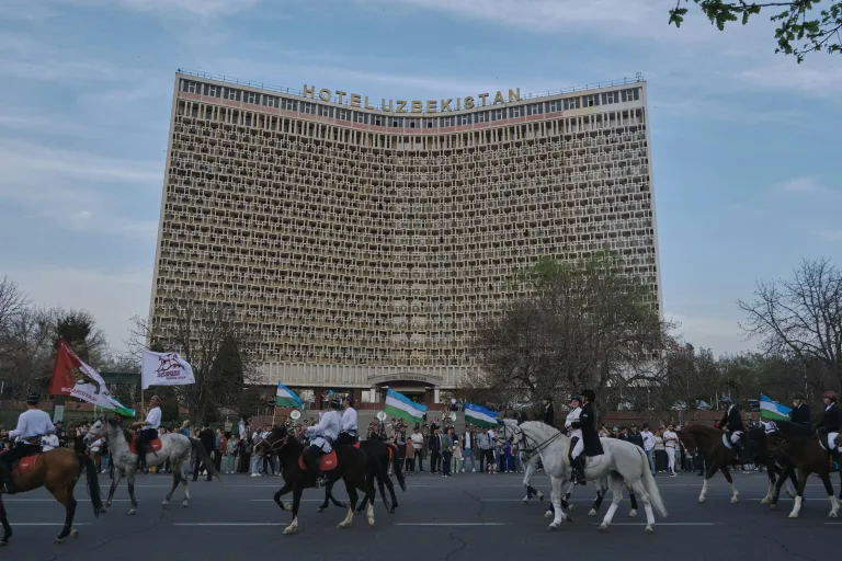 Wisata Tashkent, Uzbekistan - Hotel Uzbekistan