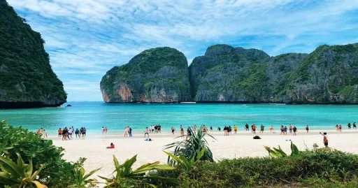 image for article Wajib Dicoba, 12 Tempat Makan Instagrammable Untuk Wisata Kuliner di Phuket Thailand