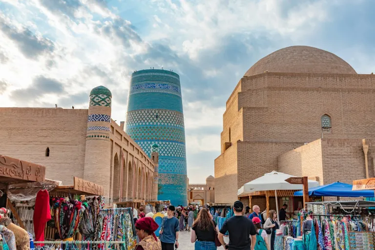 Wisata Populer Uzbekistan - Khiva Bazaar