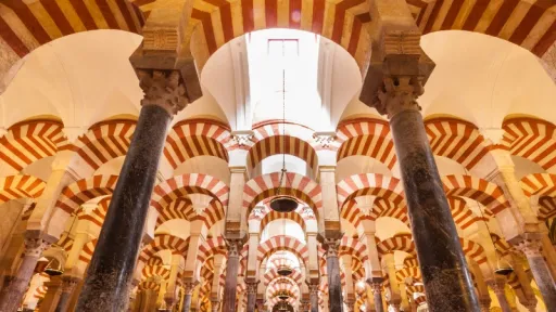 image for article Panduan Wisata Muslim ke Córdoba: Menggali Sejarah Al-Andalus di Spanyol Modern