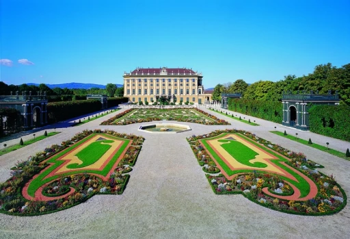 image for article 5 Istana Kerajaan di Austria Seperti Dongeng Impianmu