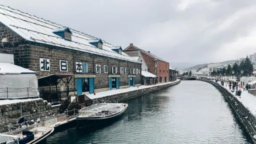image for article 15 Wisata Musim Dingin di Hokkaido, Jepang Dengan Pemandangan Menakjubkan