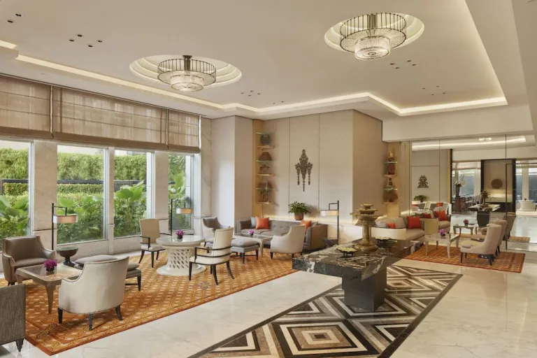 Dining Room Keraton at The Plaza