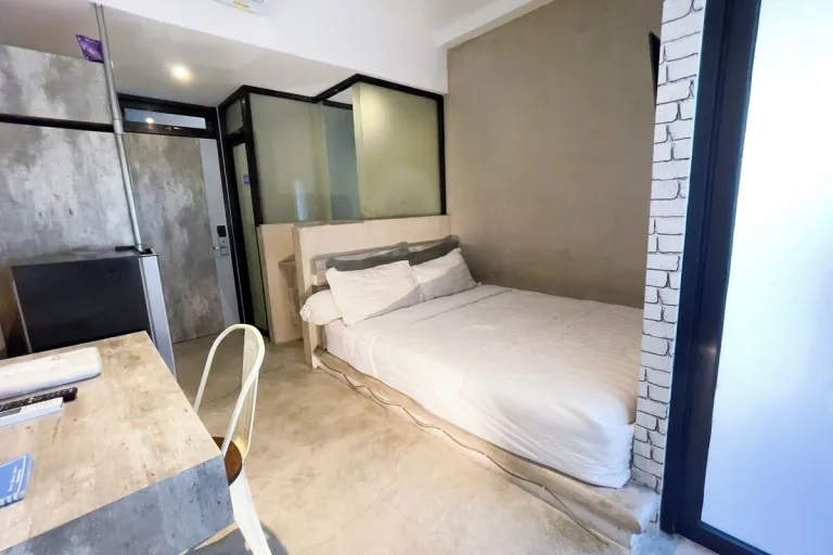 Hostel Solo - D&#039;Paragon Kerten Solo