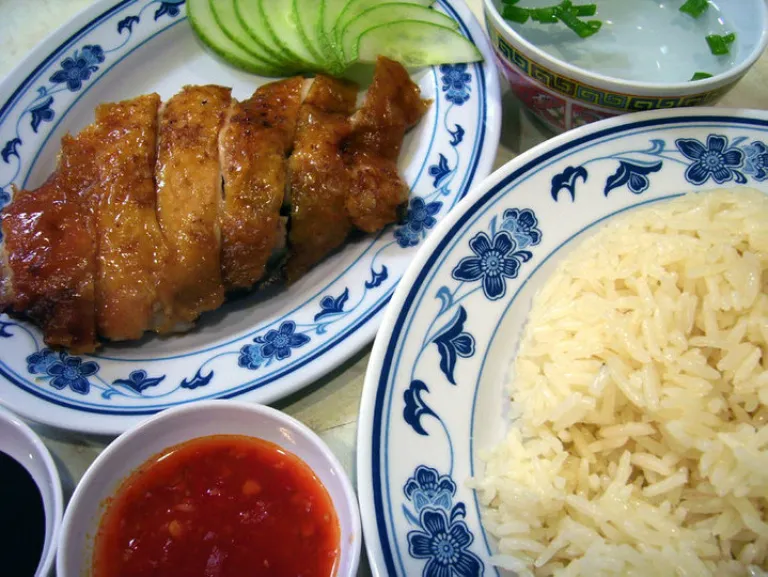 Hainan Chicken Rice Halal Singapura - MacKenzie Rex Restaurant