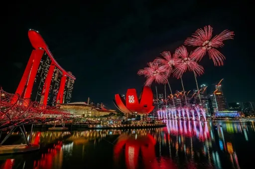 image for article Marina Bay Singapore Countdown 2026: Atraksi Tahun Baru Terbesar di Singapura